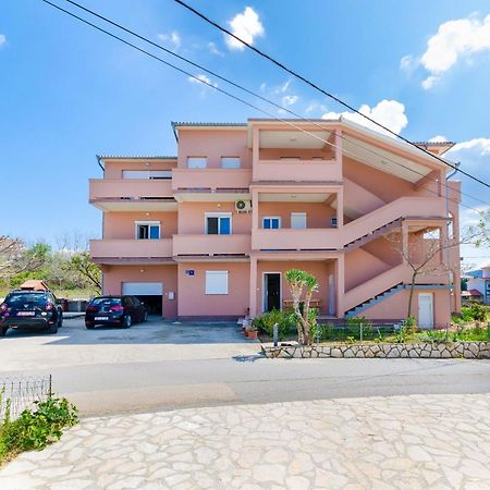 Apartments And Room Ljubica Lopar Zewnętrze zdjęcie