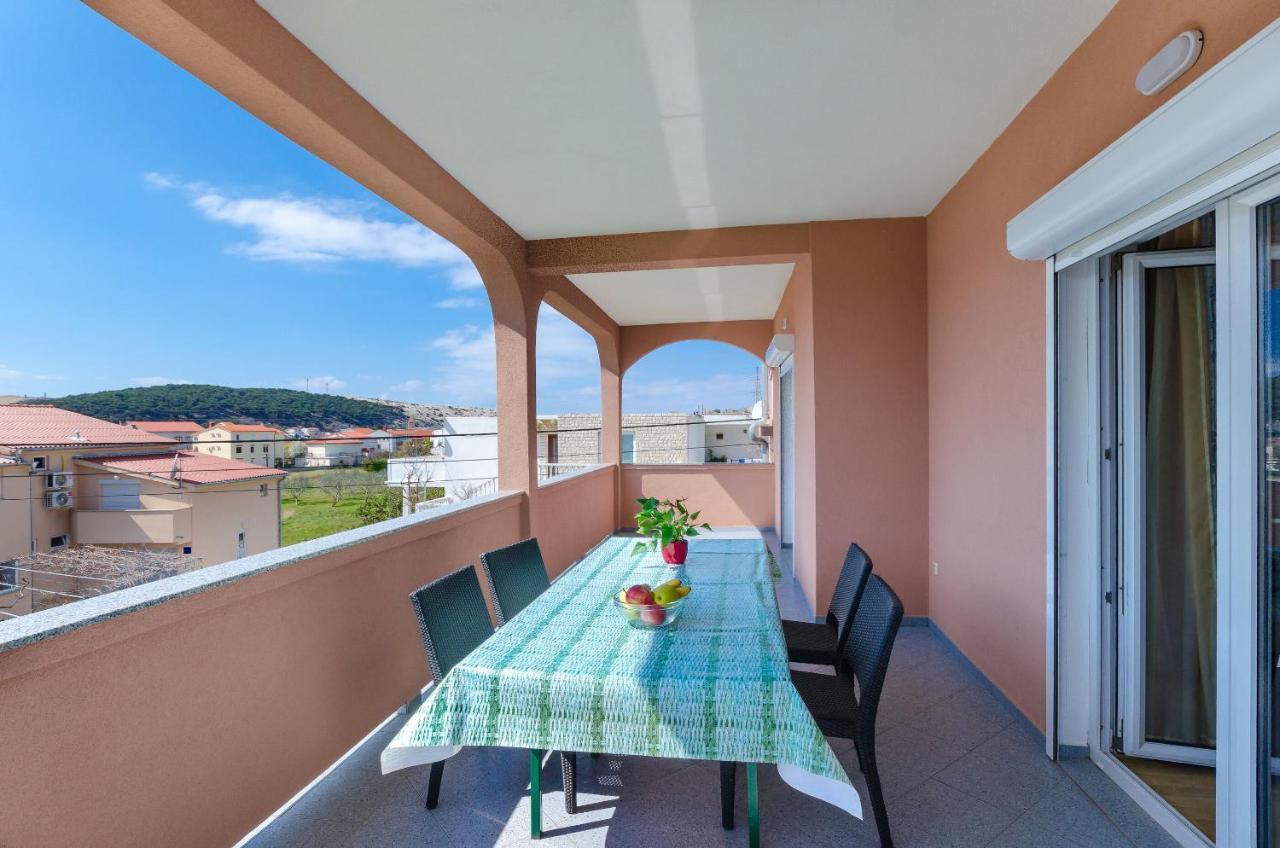 Apartments And Room Ljubica Lopar Zewnętrze zdjęcie