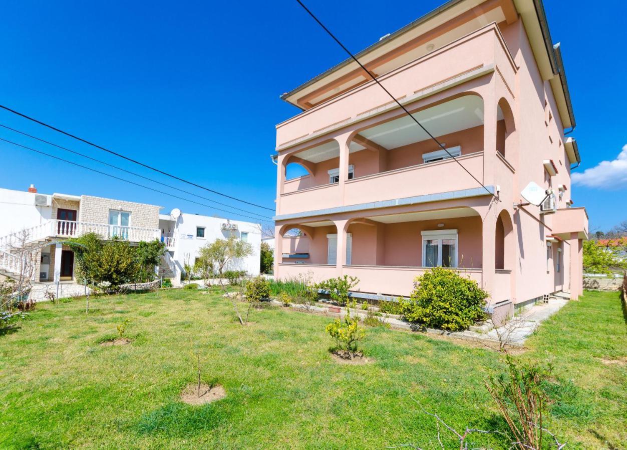 Apartments And Room Ljubica Lopar Zewnętrze zdjęcie