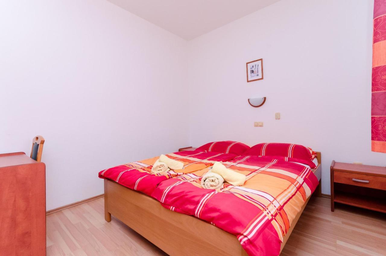 Apartments And Room Ljubica Lopar Zewnętrze zdjęcie