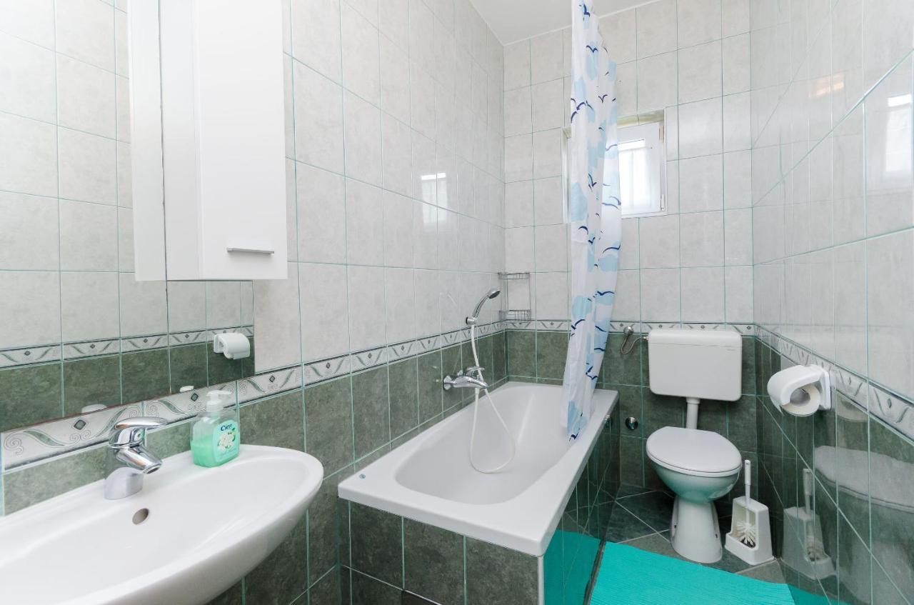 Apartments And Room Ljubica Lopar Zewnętrze zdjęcie