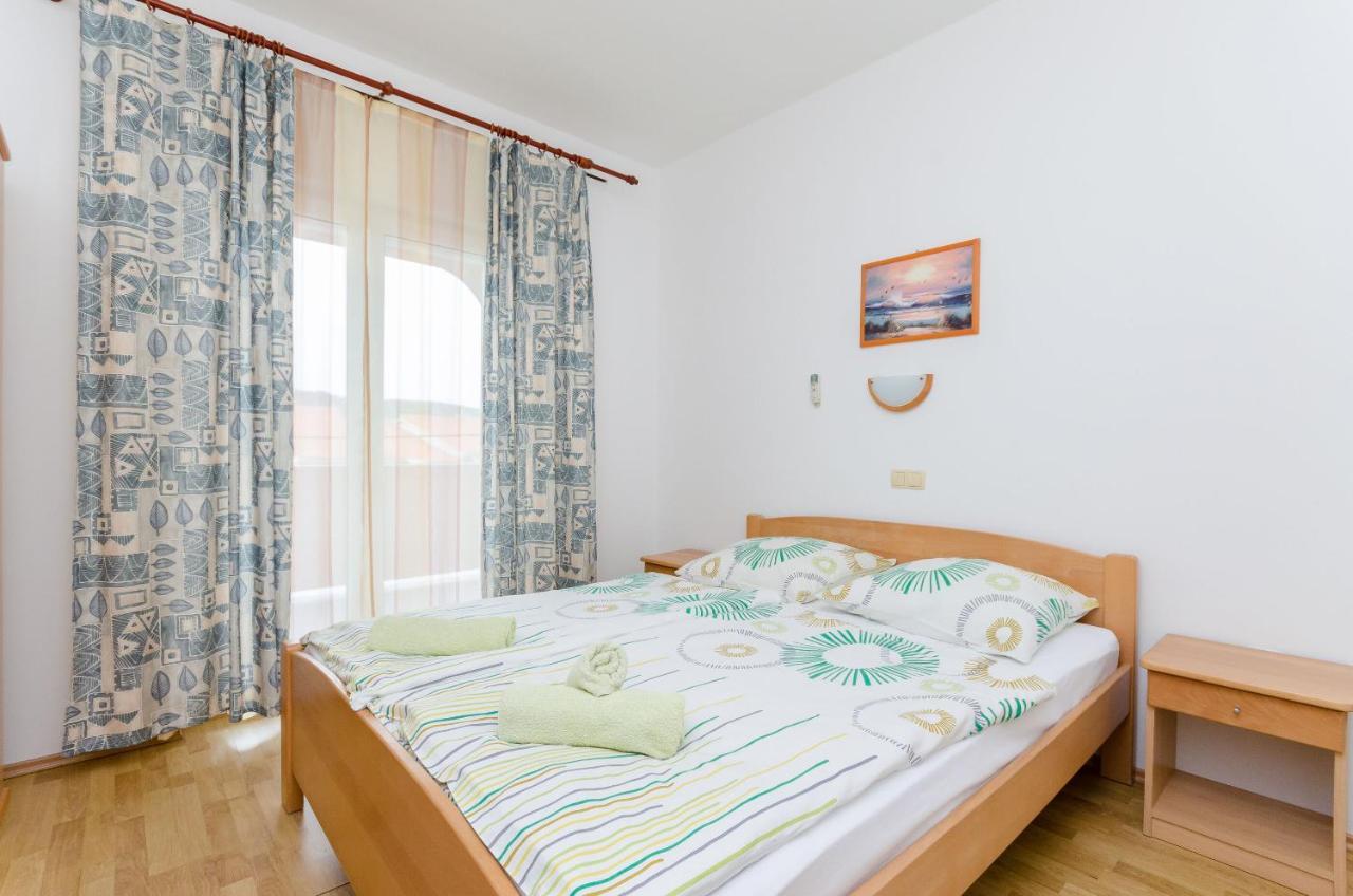 Apartments And Room Ljubica Lopar Zewnętrze zdjęcie
