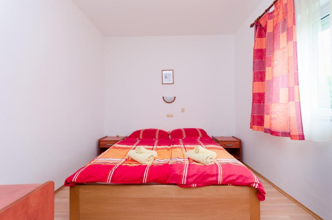 Apartments And Room Ljubica Lopar Zewnętrze zdjęcie