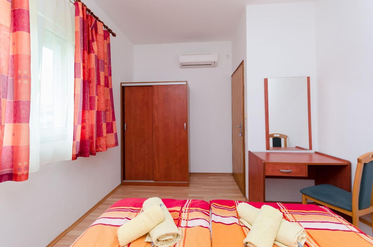 Apartments And Room Ljubica Lopar Zewnętrze zdjęcie