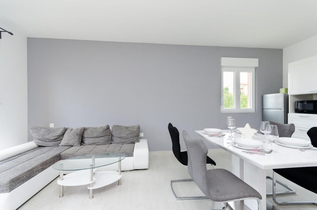 Apartments And Room Ljubica Lopar Zewnętrze zdjęcie