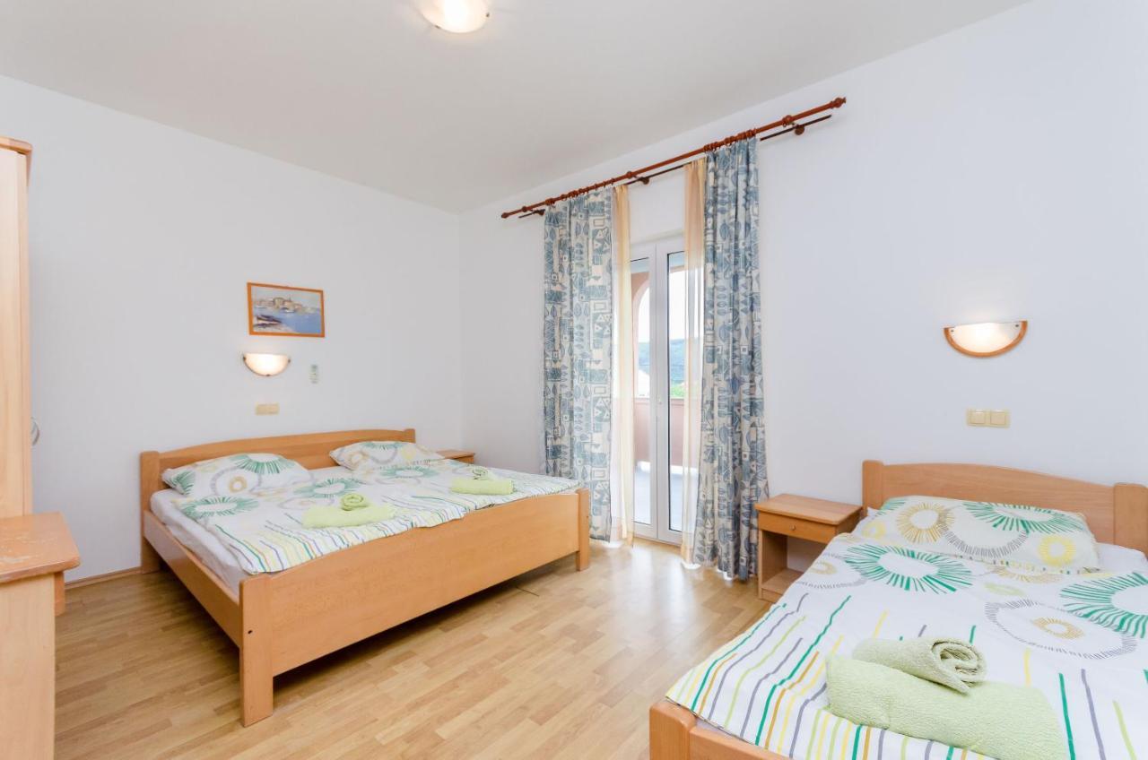 Apartments And Room Ljubica Lopar Zewnętrze zdjęcie